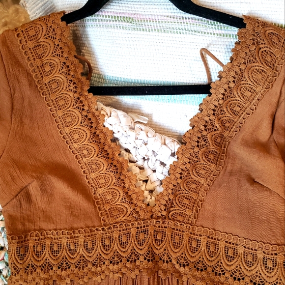 Wishlist Apparel size medium peasant dress crochet detail - Picture 2 of 4